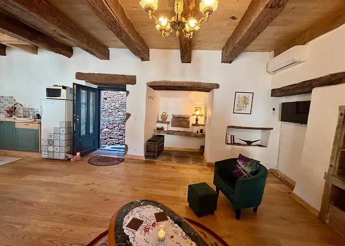 L'angelina Hébergement de vacances Martrin